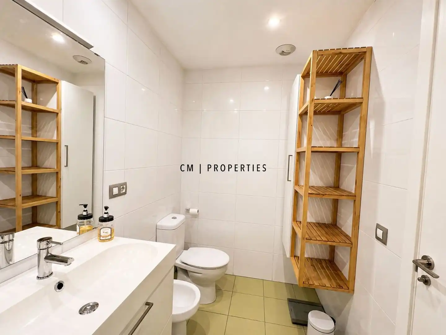 Baño de Piso de alquiler en Paterna con Aire acondicionado, Calefacción y Parquet
