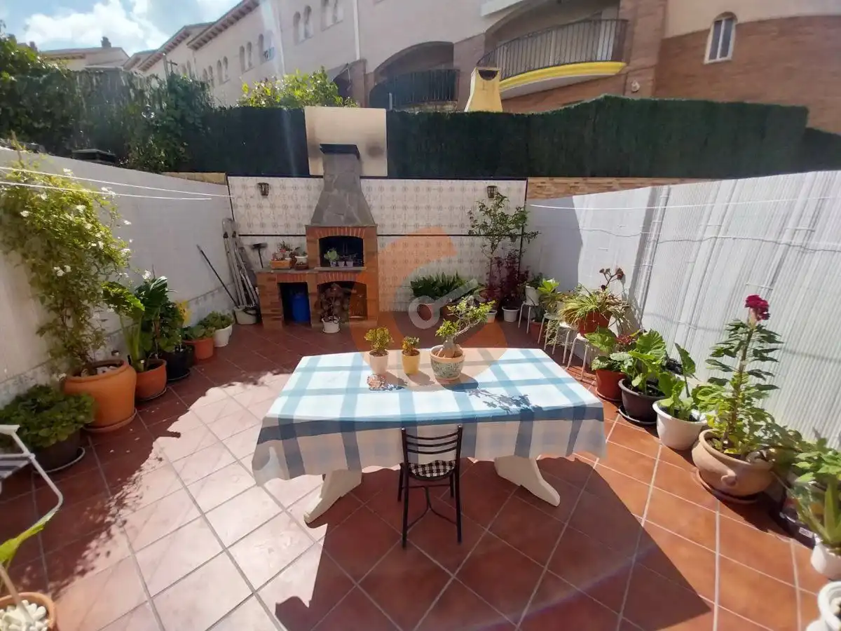 Casa con terraza en venta en Garona, imagen 4