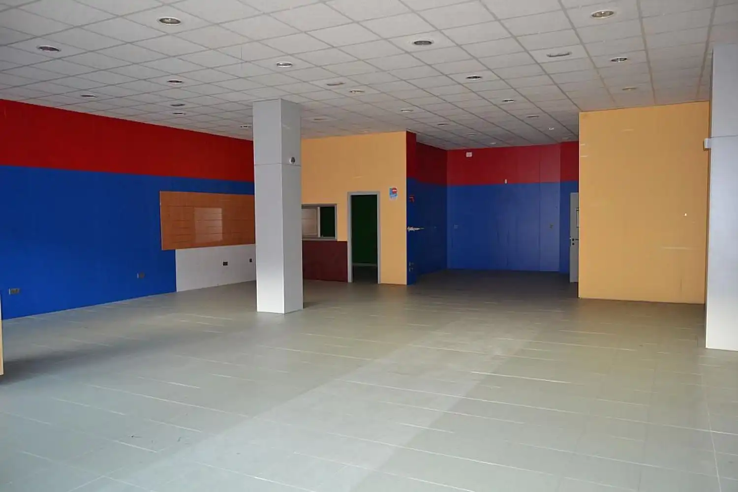Local comercial en alquiler en Travesía de Arteixo 149A, imagen 4