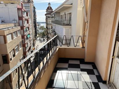Vista exterior de Pis en venda en Alicante / Alacant amb Terrassa i Traster