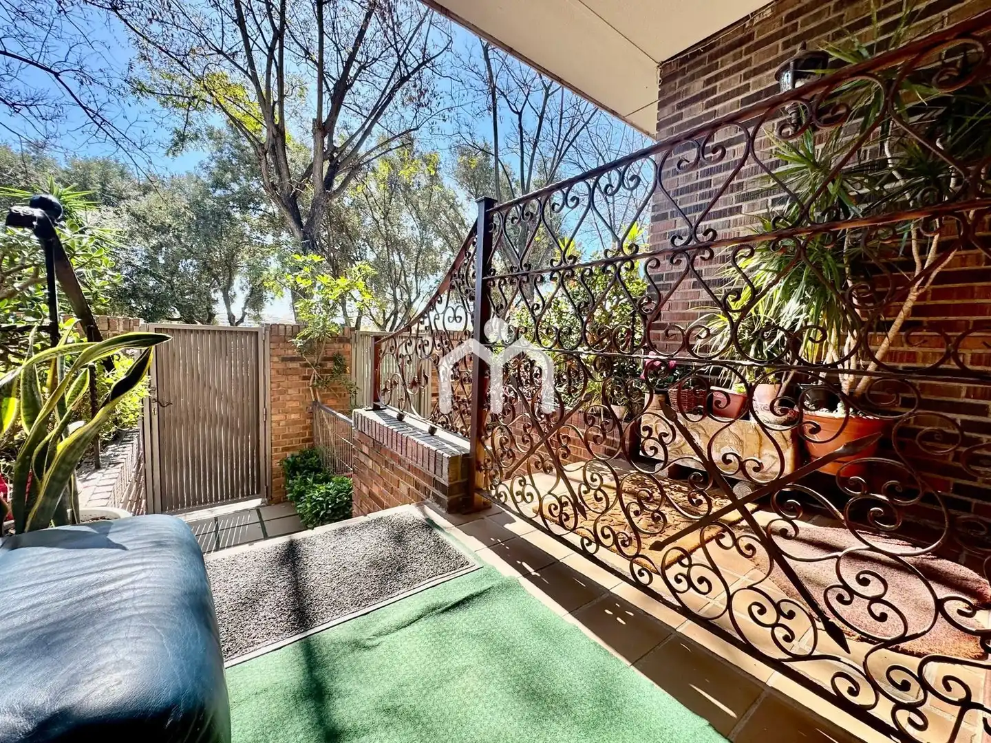 Terrassa de Casa o xalet en venda en Badalona amb Aire condicionat, Calefacció i Jardí privat