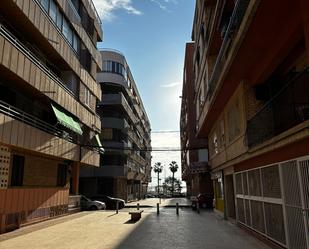 Vista exterior de Casa o xalet en venda en Torrevieja amb Balcó