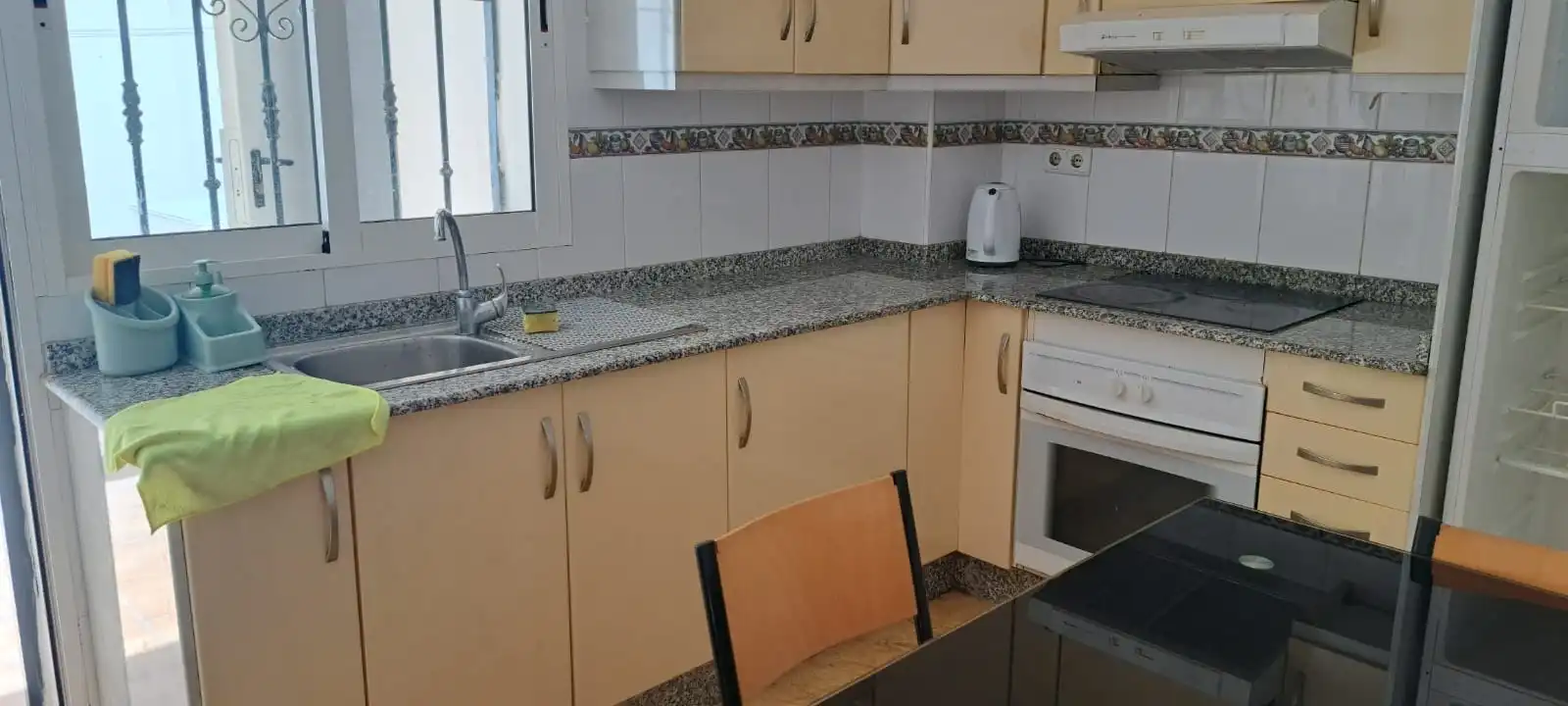 Cuina de Dúplex de lloguer en Orihuela amb Aire condicionat, Calefacció i Terrassa