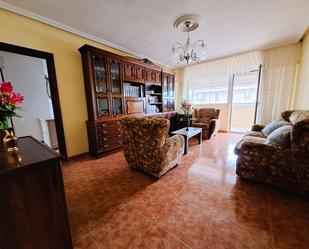 Living room of Flat for sale in Valladolid Capital  with Heating, Terrace and Balcony