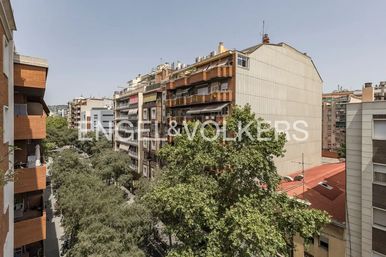 Außenansicht von Dachboden zur Miete in Barcelona mit Klimaanlage, Heizung und Parkett