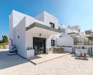 Vista exterior de Casa o xalet en venda en Busot amb Aire condicionat, Calefacció i Jardí privat