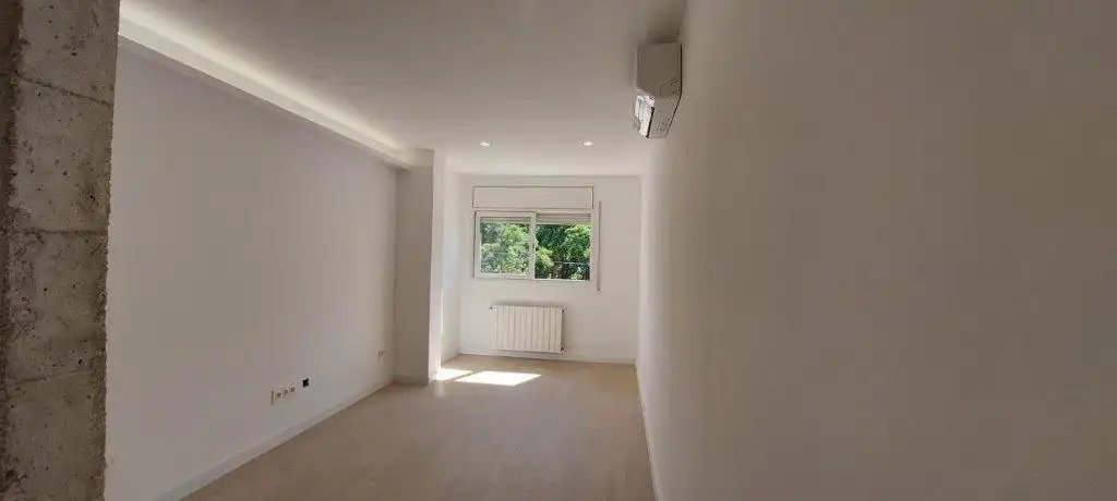 Habitación de Piso en venta en Sant Joan Despí con Aire acondicionado, Calefacción y Horno