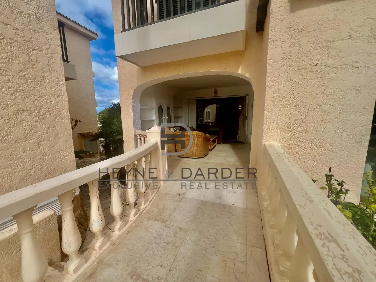 Vista exterior de Apartament de lloguer en Calvià amb Aire condicionat, Jardí privat i Terrassa
