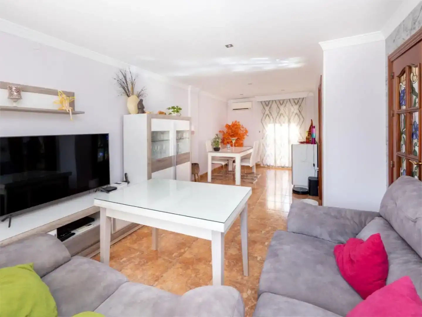 Sala d'estar de Casa adosada en venda en Armilla amb Aire condicionat i Traster