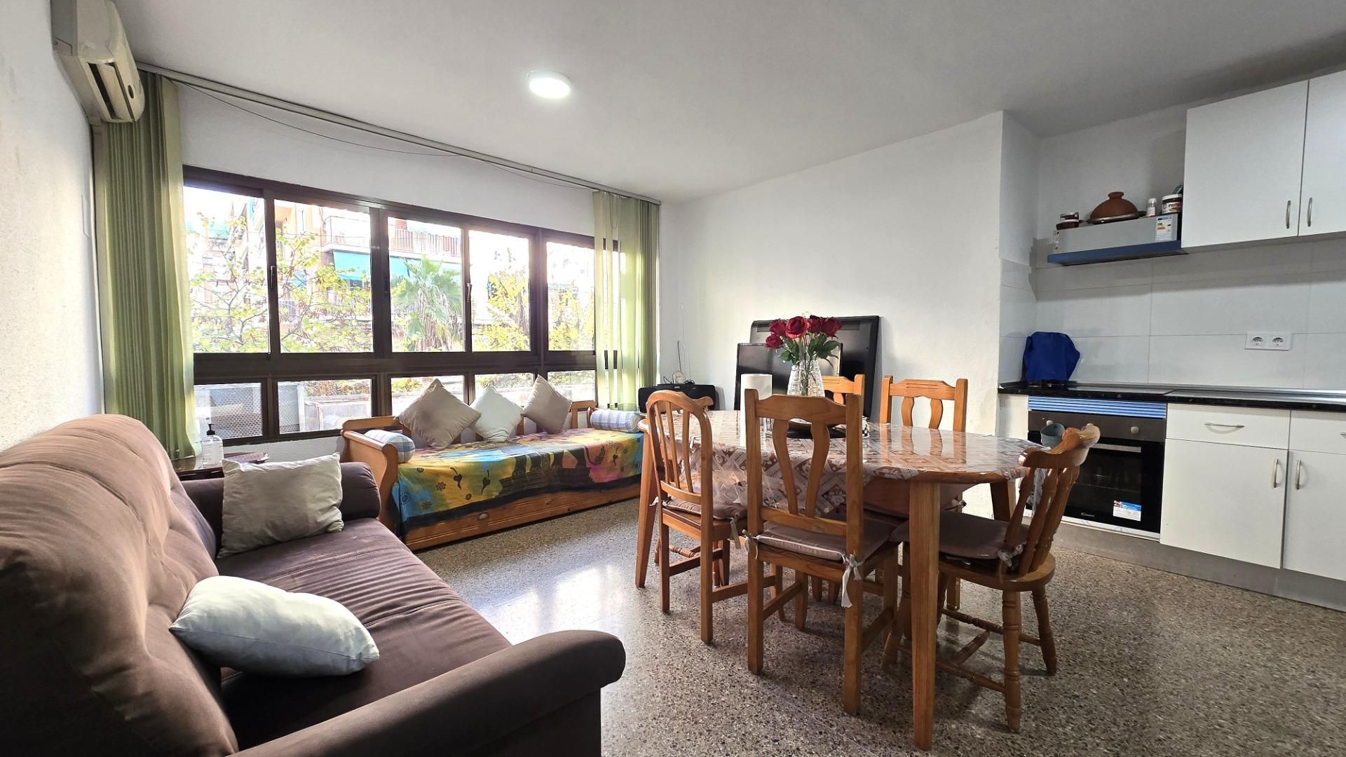 Living room of Office for sale in Alicante / Alacant  with Air Conditioner