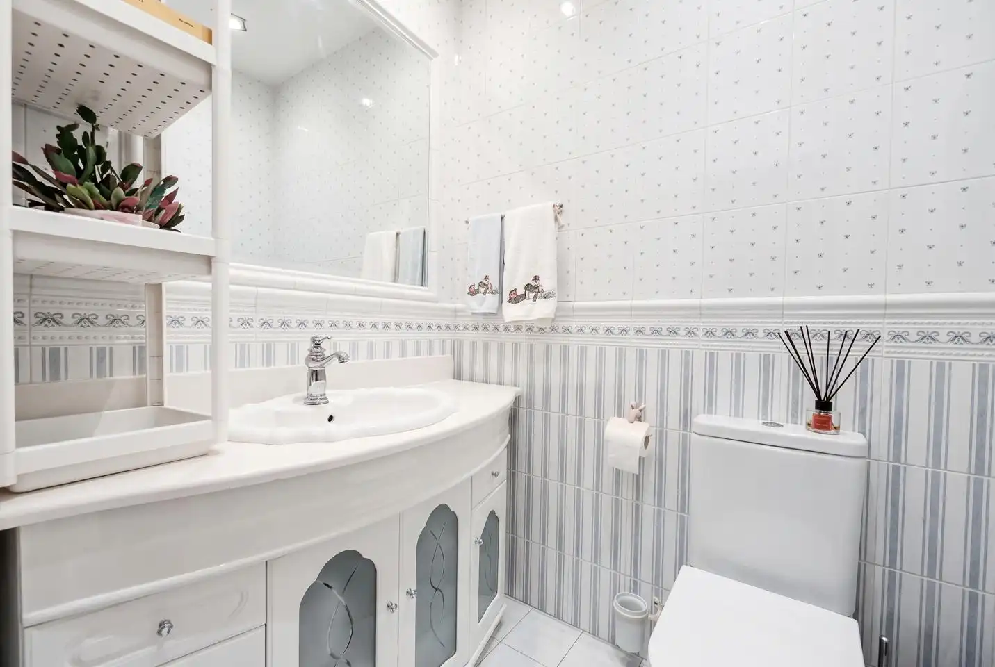 Flat for sale in Calle de Puentelarra, Santa Eugenia