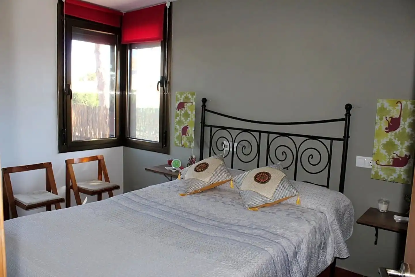 Habitación de Casa adosada en venta en Deltebre con Terraza, Amueblado y Piscina comunitaria