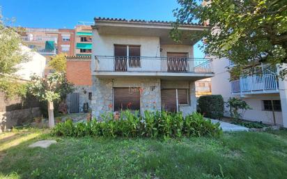 Vista exterior de Casa o xalet en venda en El Papiol amb Terrassa