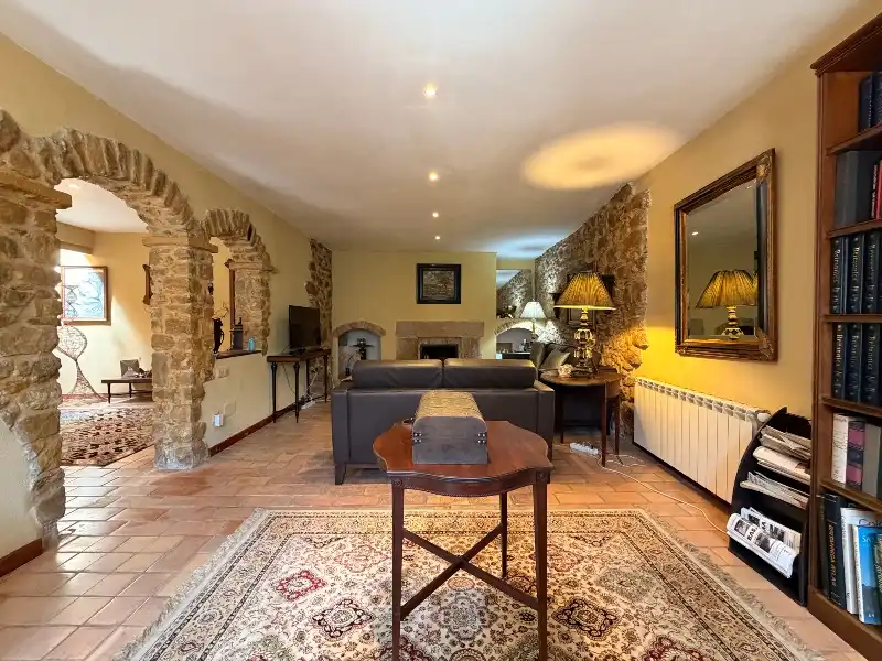 Sala d'estar de Casa o xalet en venda en Corçà amb Aire condicionat, Calefacció i Jardí privat