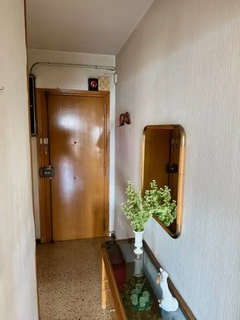 Wohnung zum Verkauf in Barcelona mit Klimaanlage und Balkon