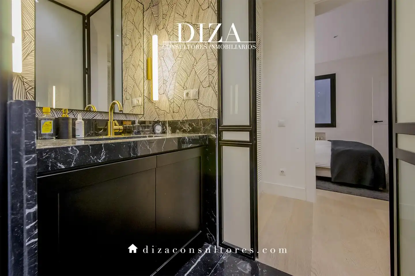 Bathroom of Apartments for sale in Madrid  with Air Conditioner and Heating