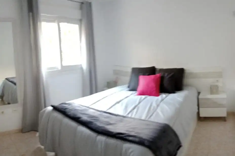Habitación de Piso de alquiler en Roquetas de Mar con Aire acondicionado, Calefacción y Terraza