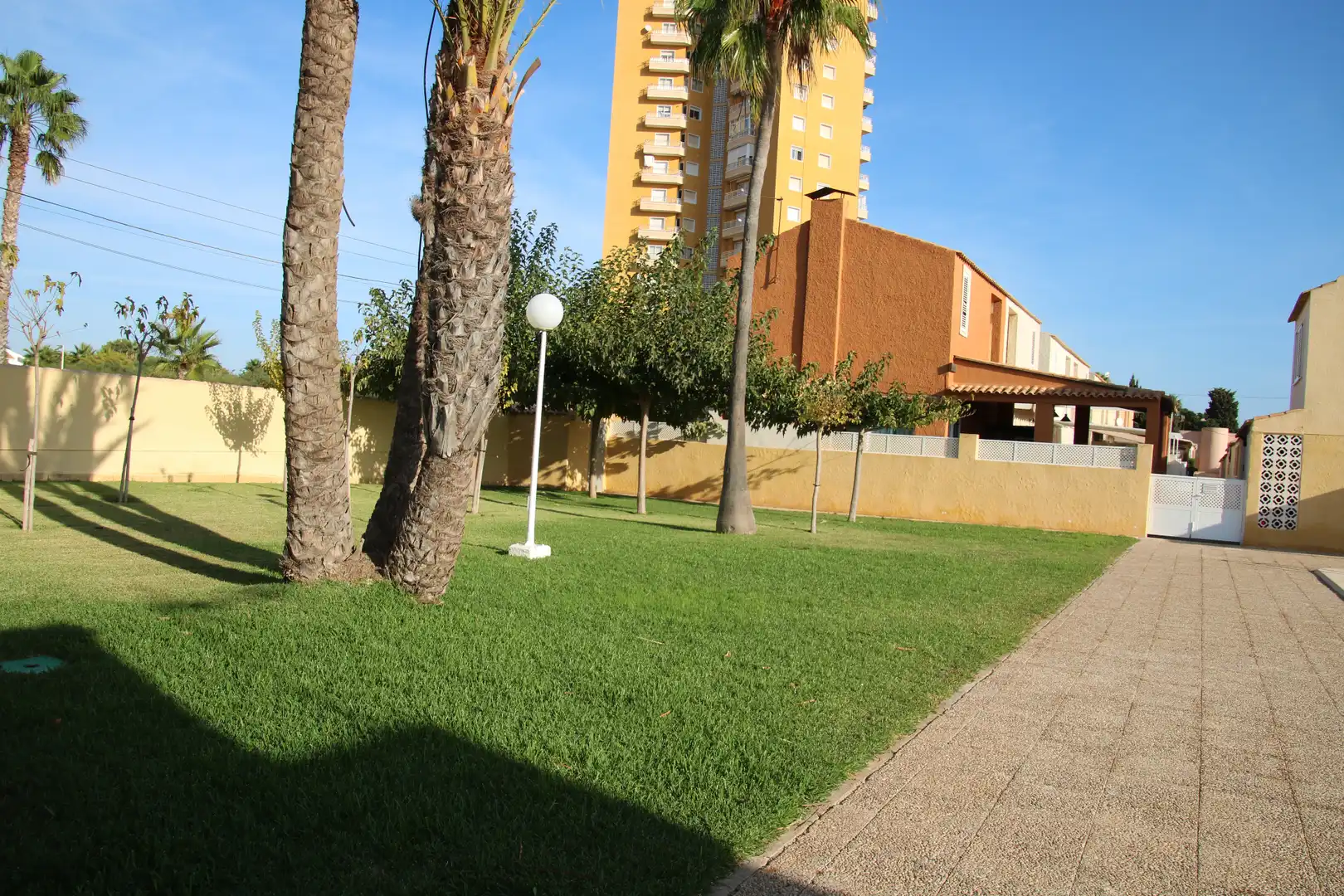 Vista exterior de Casa adosada en venta en Cartagena con Calefacción, Terraza y Amueblado