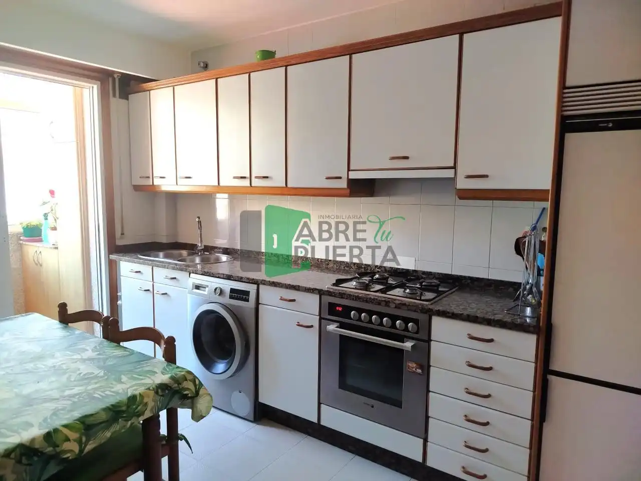 Kitchen of Flat for sale in Ourense Capital   with Heating, Storage room and Balcony