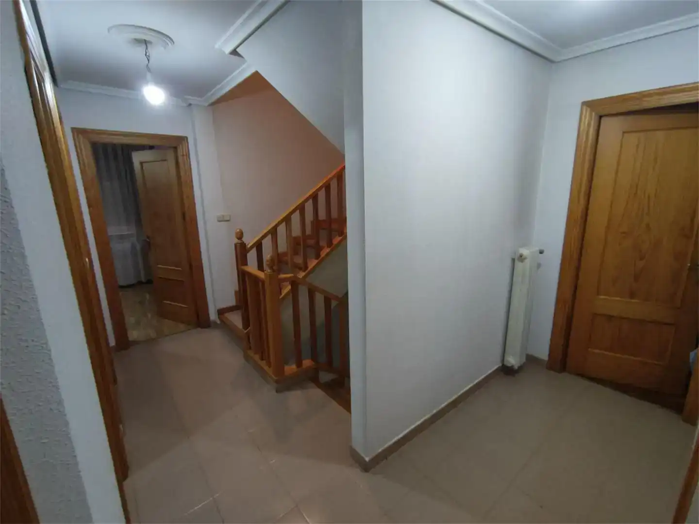 Casa adosada en venda en Saldaña amb Parquet, Moblat i Balcó