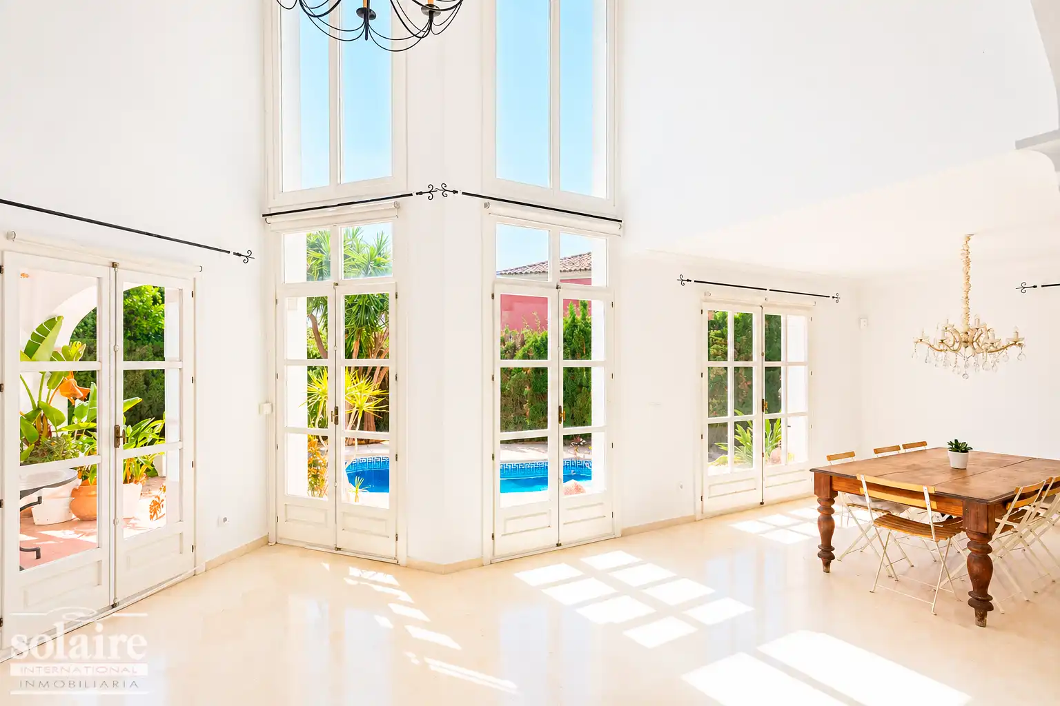 Sala de estar de Casa o chalet en venta en Finestrat con Aire acondicionado, Jardín privado y Terraza
