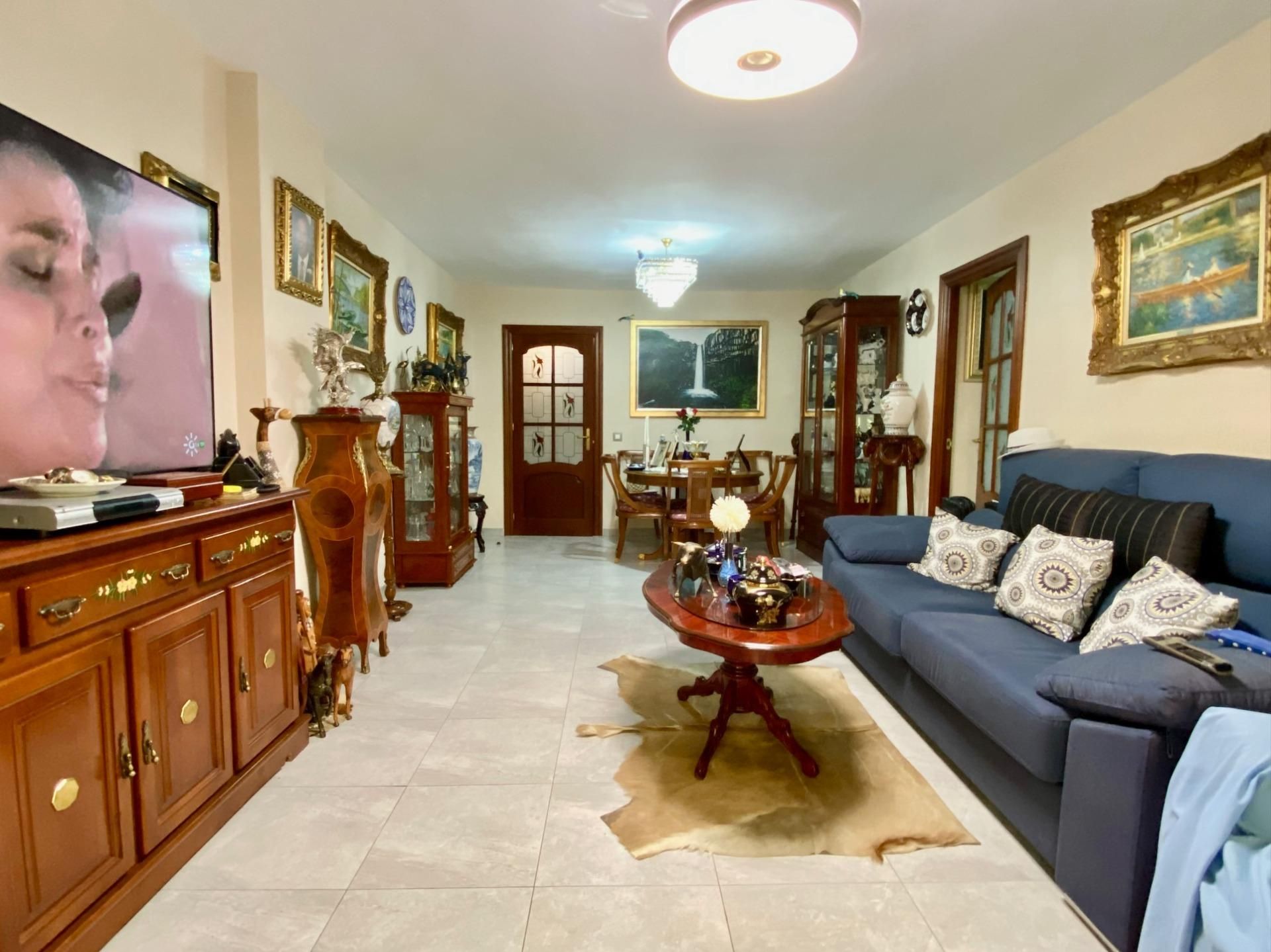 Sala d'estar de Apartament en venda en Fuengirola amb Aire condicionat, Calefacció i Terrassa