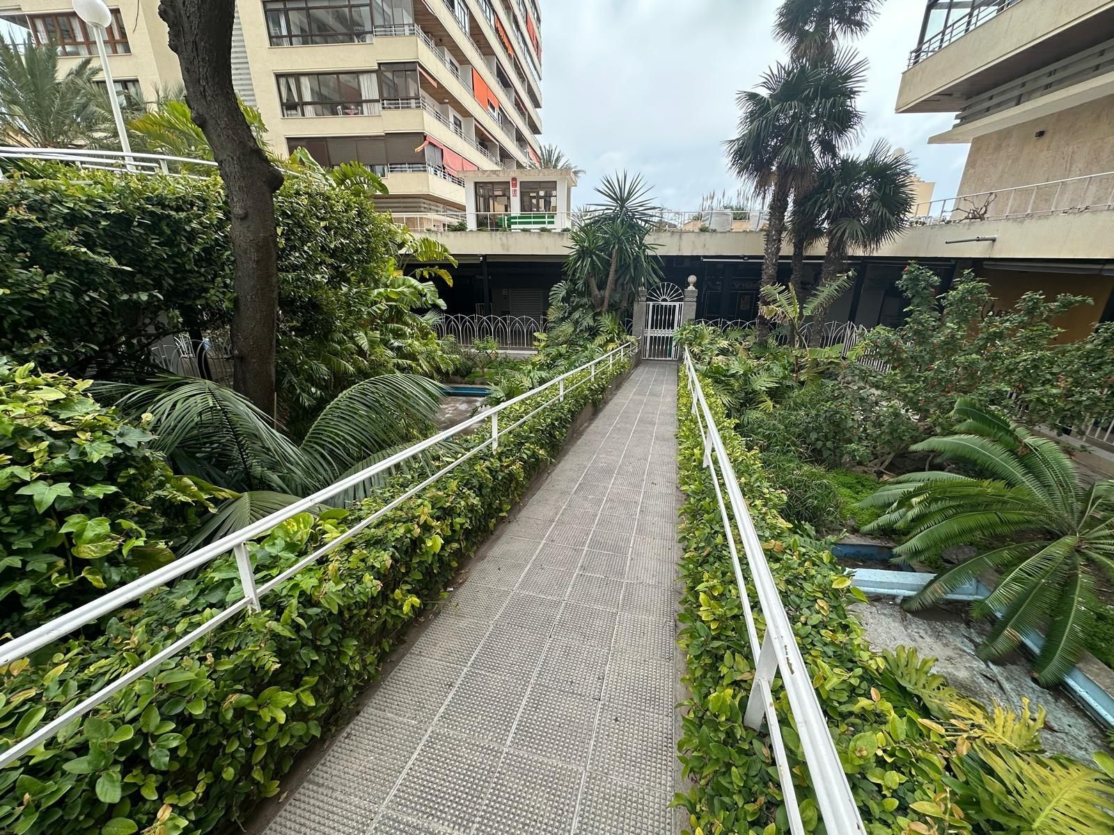 Vista exterior de Pis en venda en Torremolinos amb Aire condicionat, Calefacció i Piscina comunitària