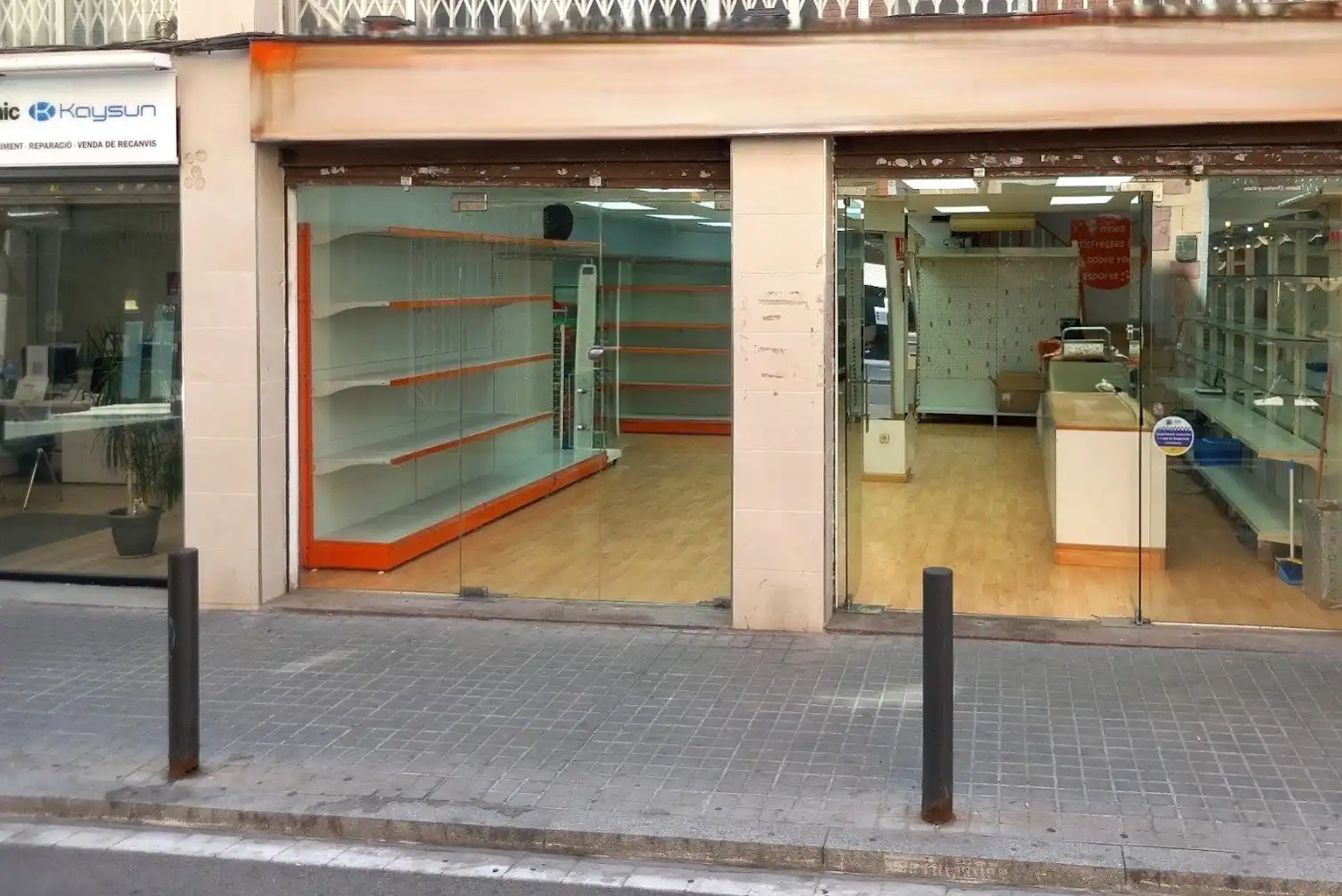 Local de alquiler en L'Hospitalet de Llobregat con Parquet