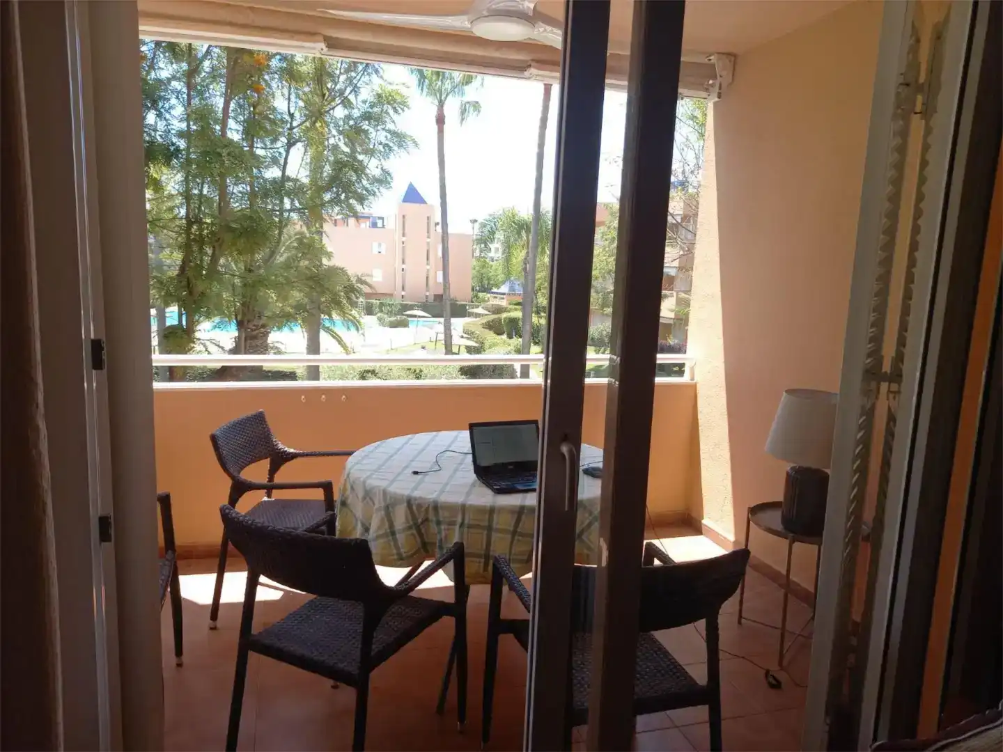 Terrassa de Apartament de lloguer en Islantilla amb Jardí privat, Piscina i Moblat