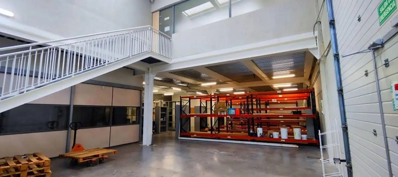 Gebäude zur Miete in Paterna