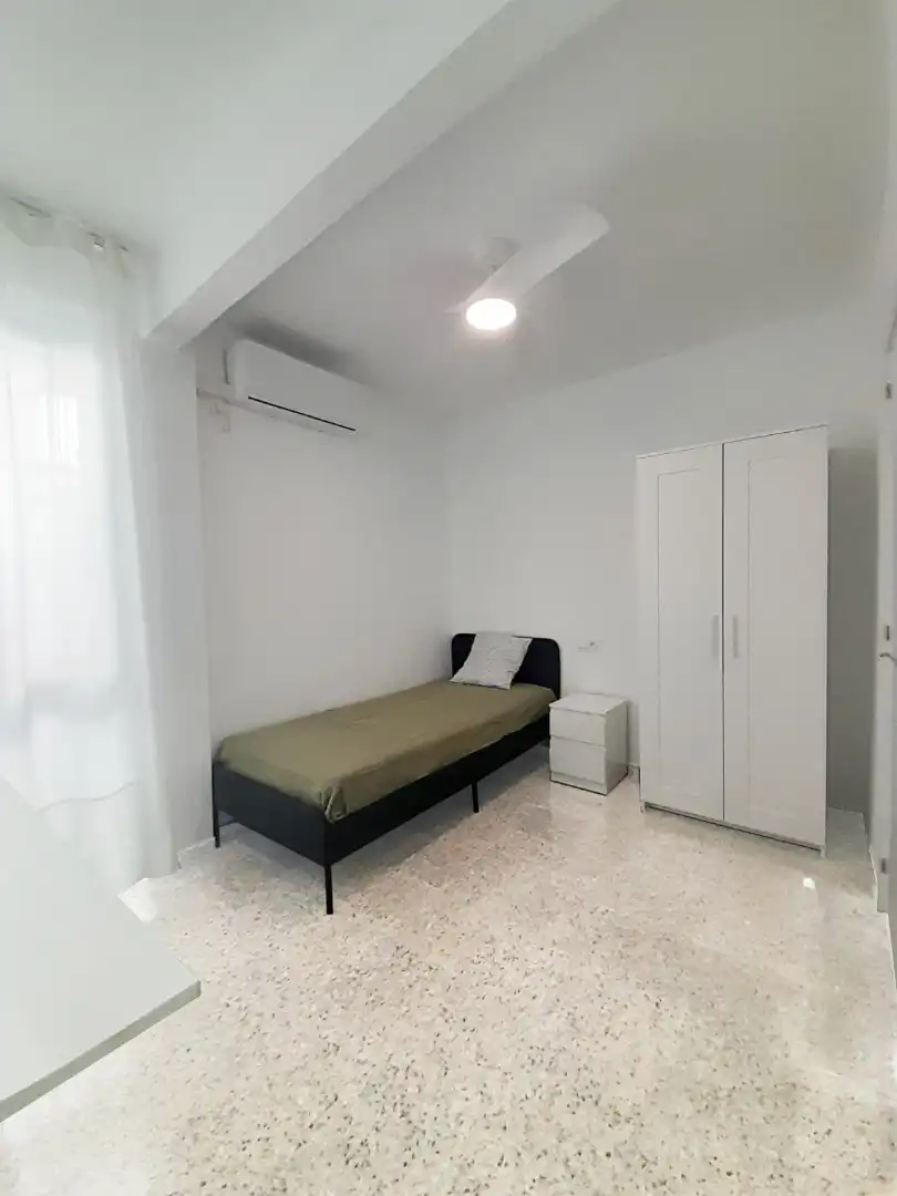 Habitación de Piso de alquiler en Córdoba con Aire acondicionado, Calefacción y Amueblado
