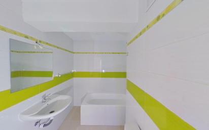 Bathroom of Flat to rent in Málaga Capital  with Heating, Terrace and Oven