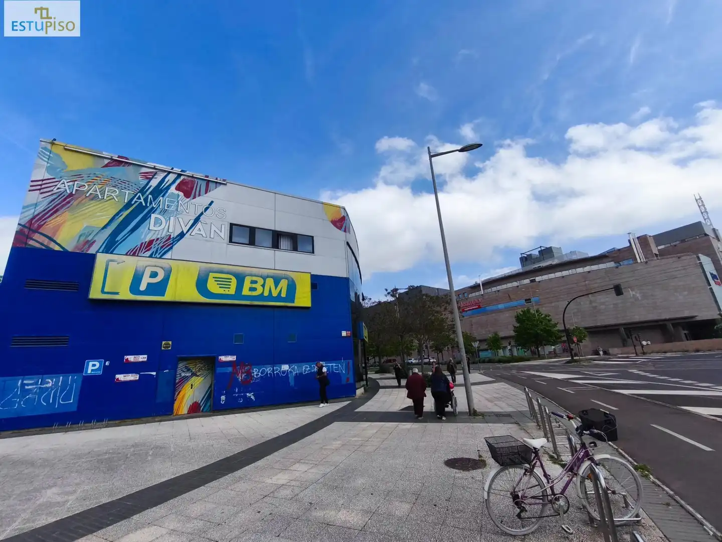 Vista exterior de Pis en venda en Vitoria - Gasteiz amb Calefacció, Parquet i Terrassa