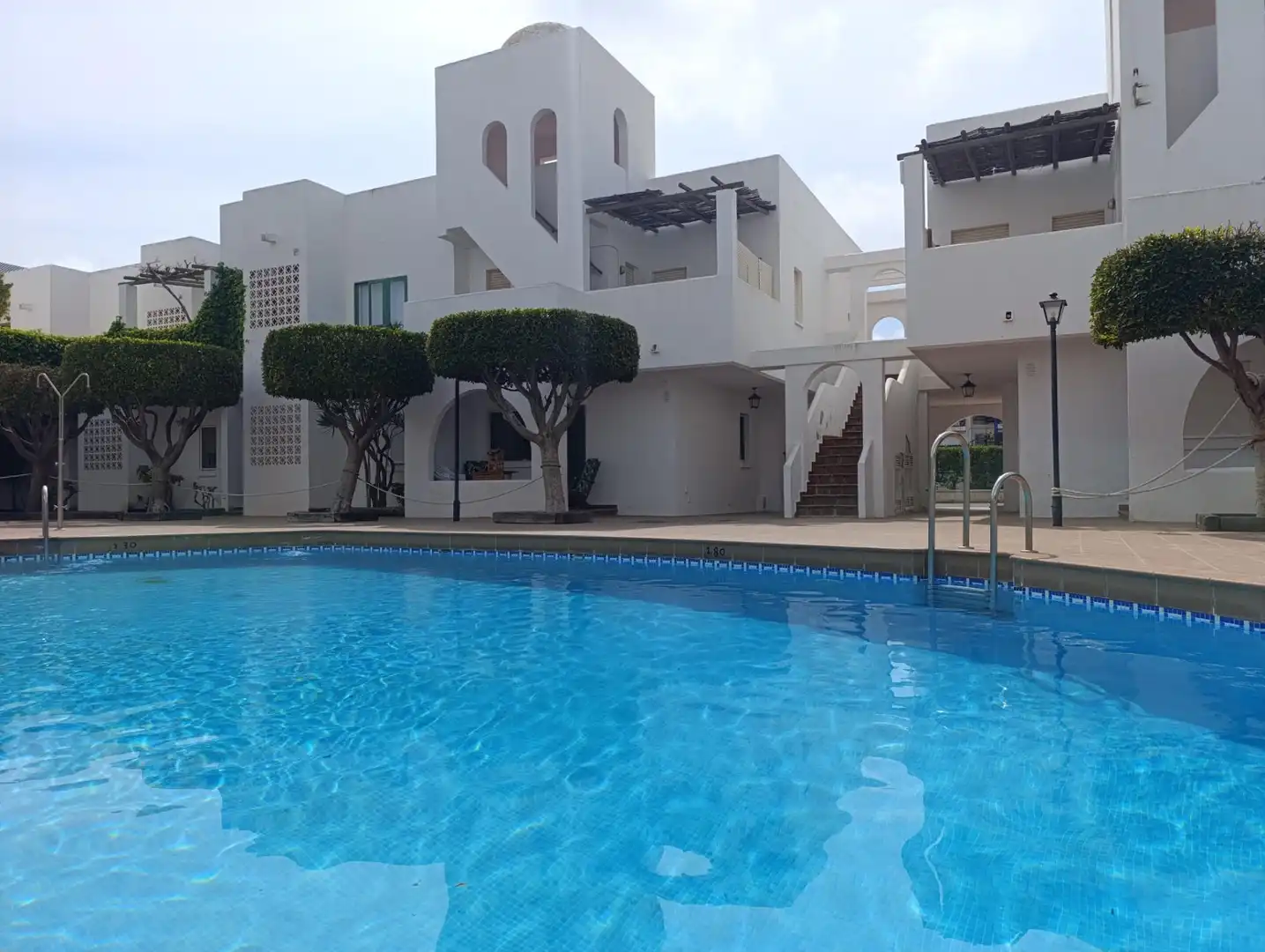 Piscina de Apartament en venda en Vera amb Aire condicionat, Terrassa i Piscina comunitària