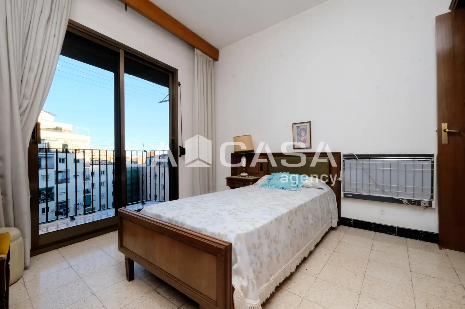 Habitación de Piso en venta en Barcelona con Calefacción y Balcón