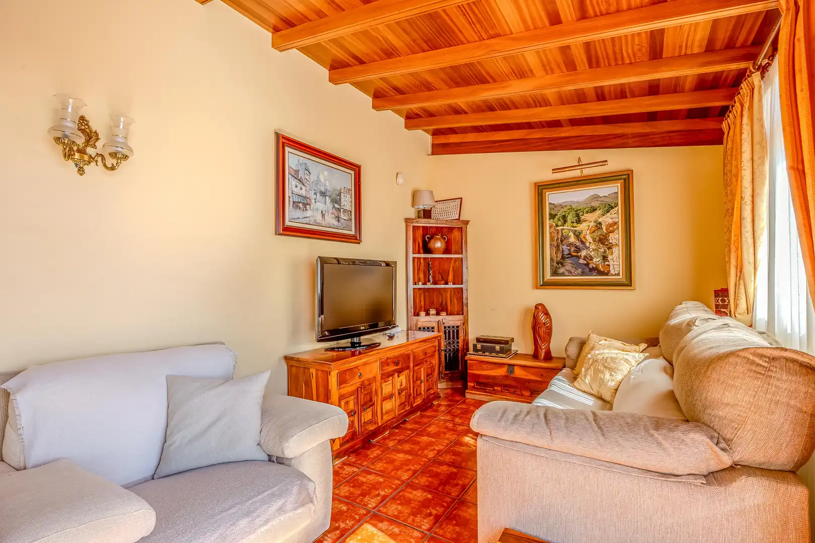 Sala d'estar de Casa o xalet en venda en Las Palmas de Gran Canaria amb Jardí privat, Terrassa i Traster