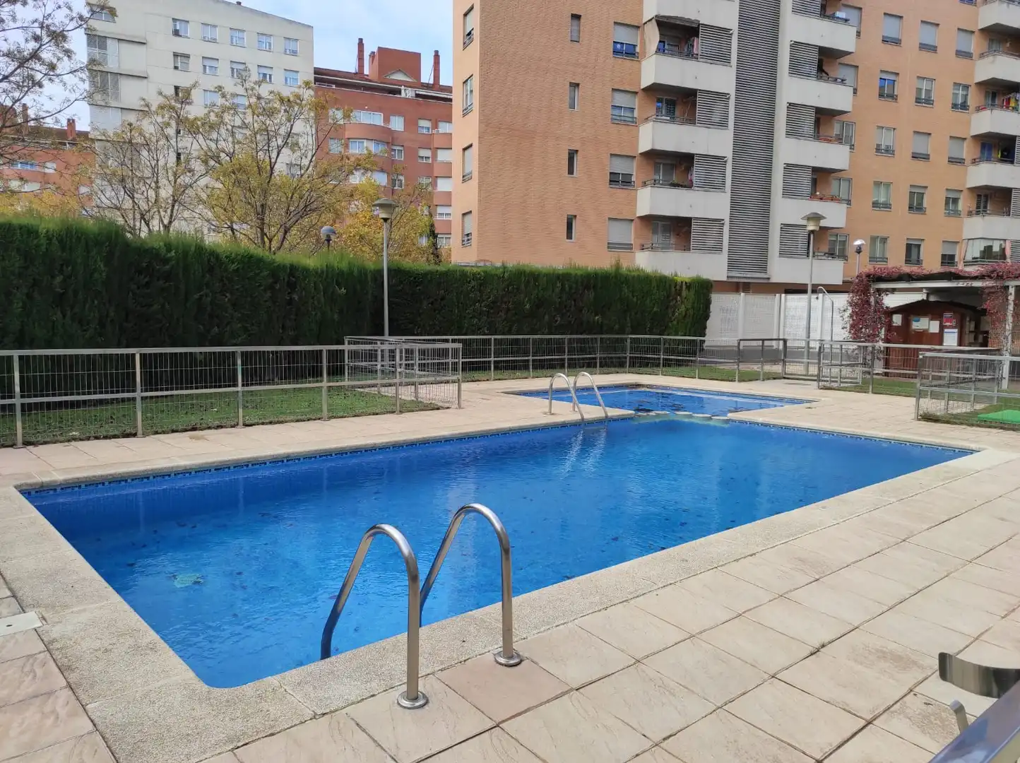 Piscina de Pis de lloguer en Zaragoza amb Aire condicionat, Calefacció i Parquet