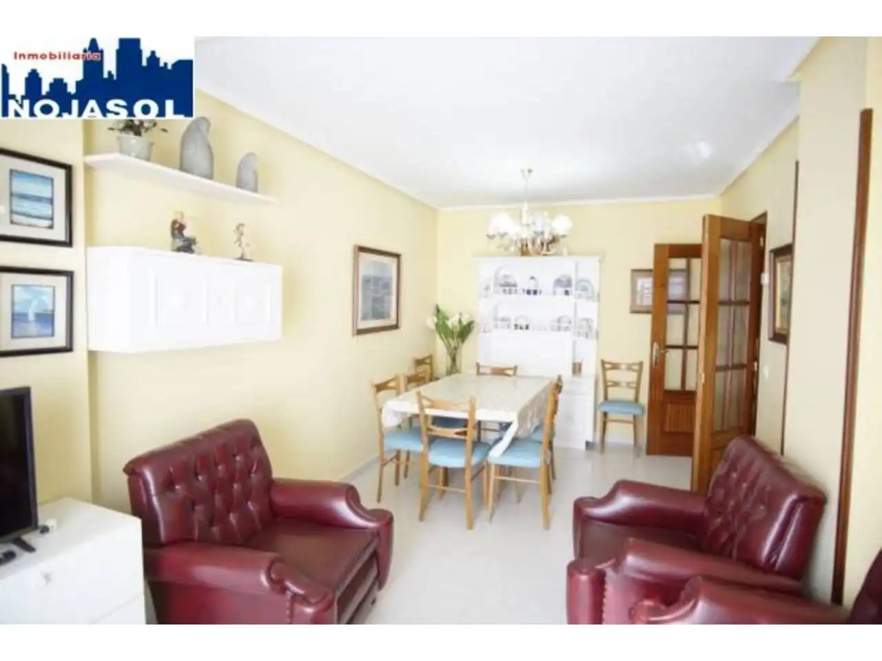 Esszimmer von Dachboden zur Miete in Noja mit Heizung, Terrasse und Möbliert