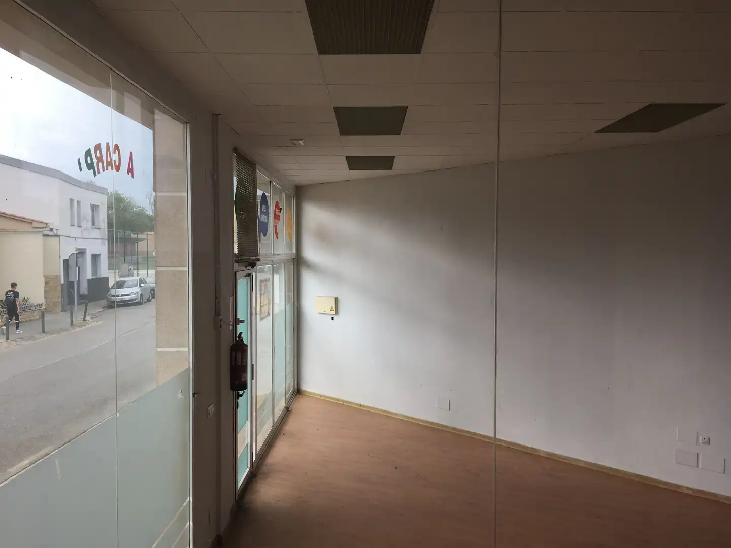 Business premises for sale in Carrer de la Torre de Taialà 40, imagen 16