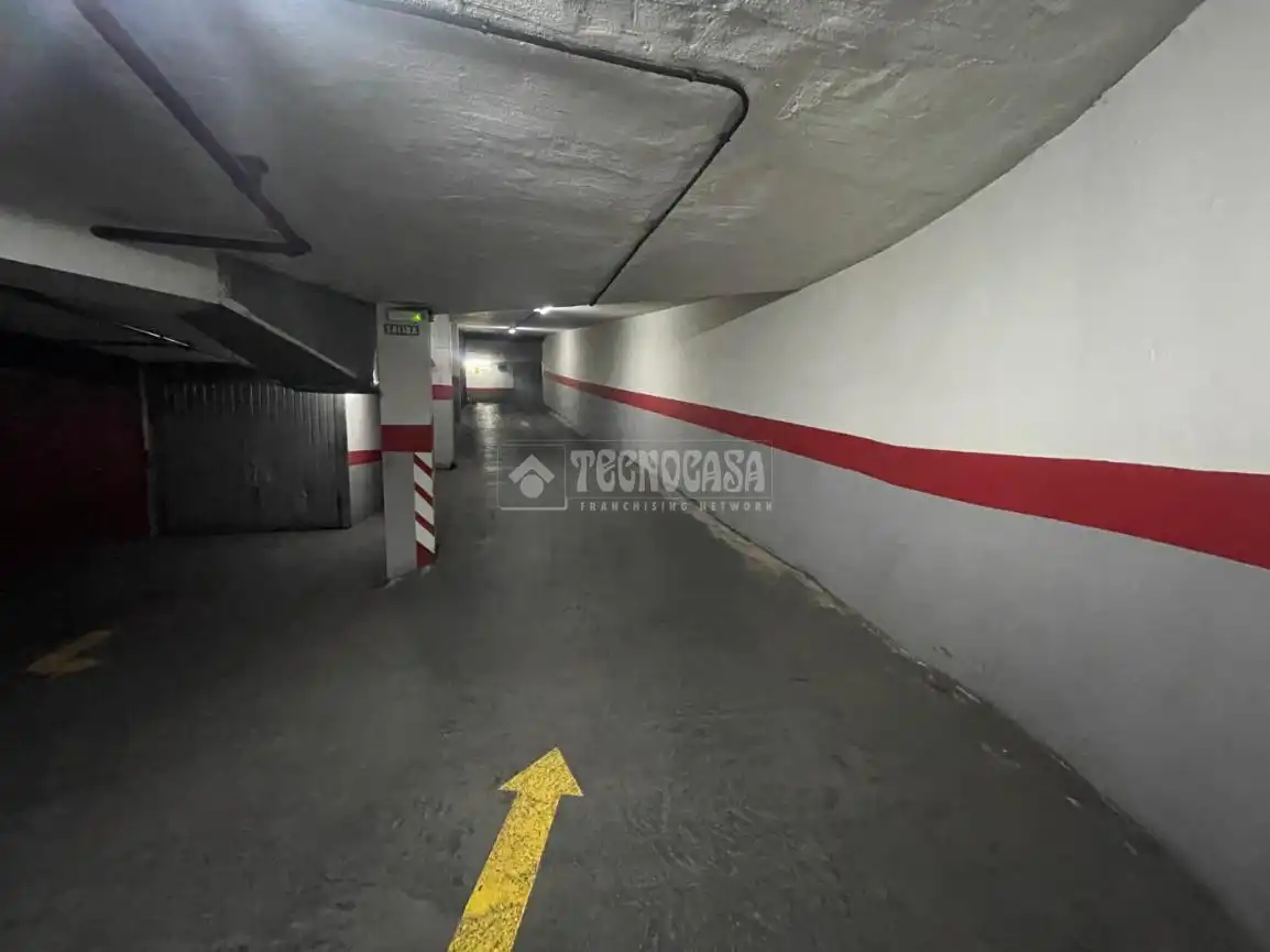 Aparcament amb ascensor en venda a C. Pintor Zuloaga, imagen 8