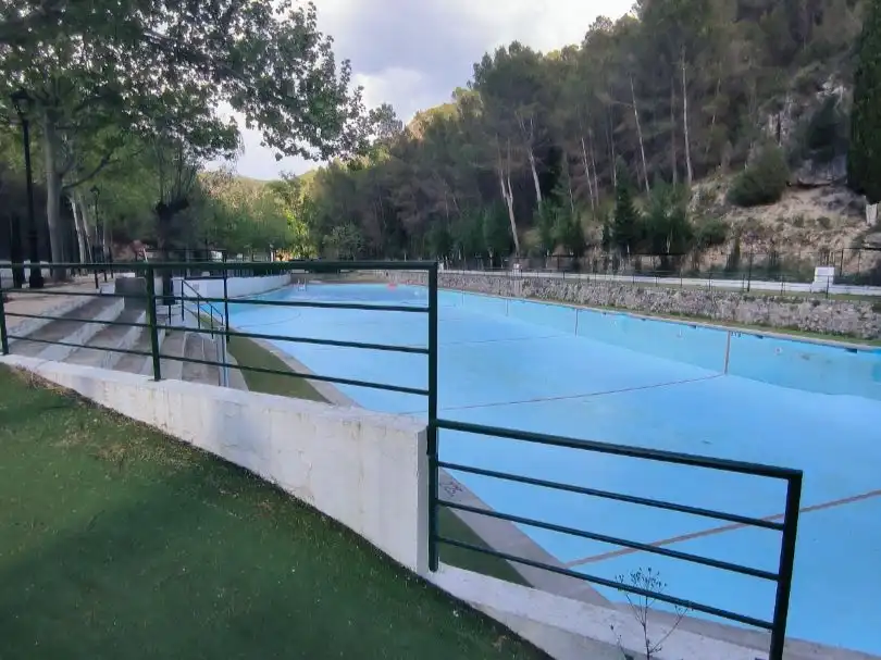 Swimming pool of Houses for sale in Orcera, Jaén