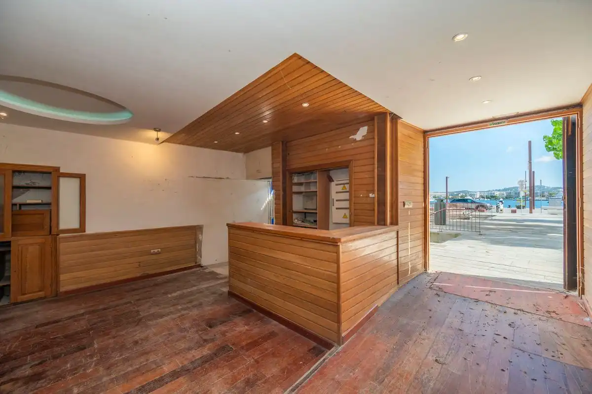 Local comercial en venta en Plaça de sa Riba