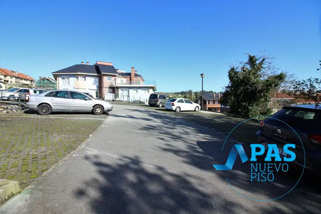 Parkplatz von Wohnung zum Verkauf in Miengo mit Heizung, Abstellraum und Möbliert