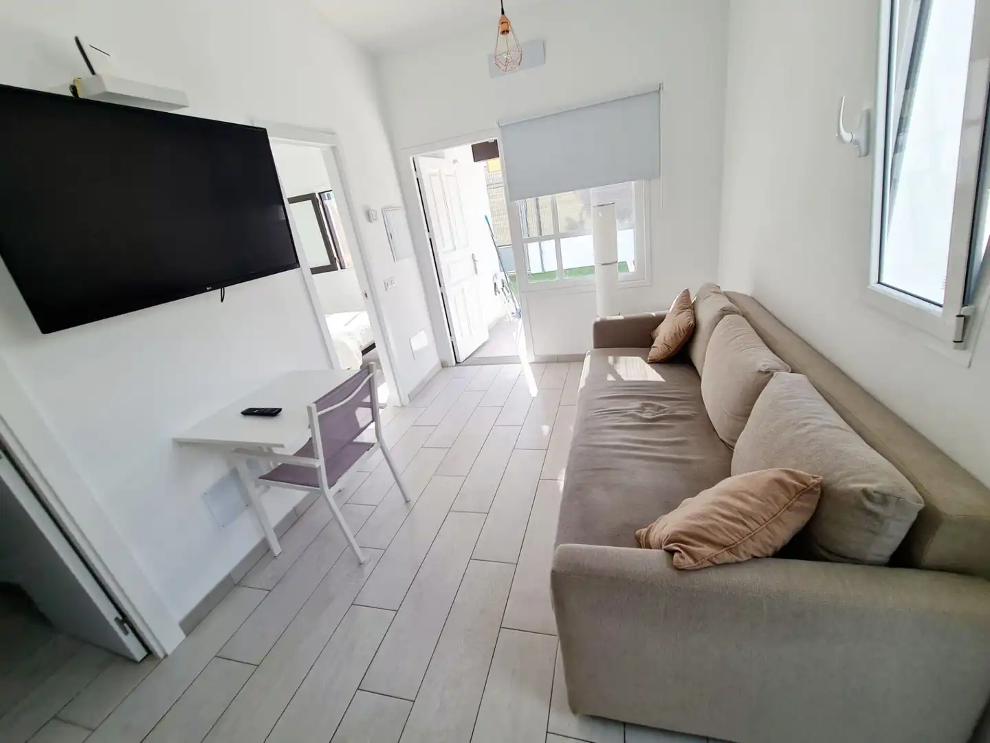 Sala d'estar de Casa o xalet de lloguer en San Bartolomé de Tirajana amb Aire condicionat, Jardí privat i Terrassa
