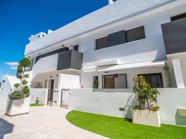 Casa amb balcó en venda a Los Balcones - Los Altos