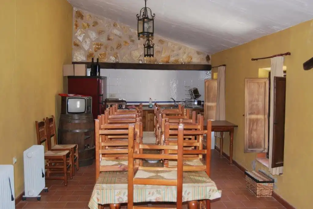 Nave industrial en venta en La Villa de Don Fadrique