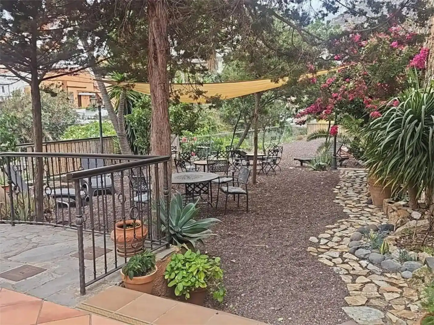 Terraza de Local en venta en Vallehermoso con Amueblado