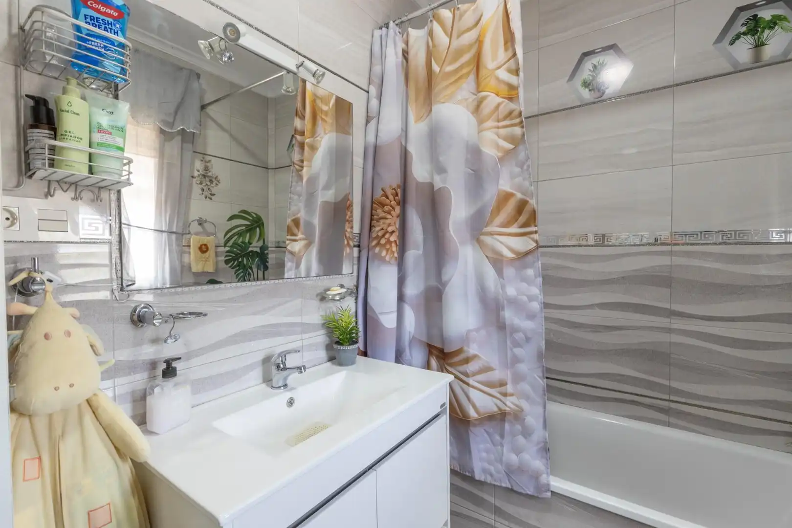 Bathroom of Houses for sale in Láchar  with Air Conditioner, Heating and Swimming Pool