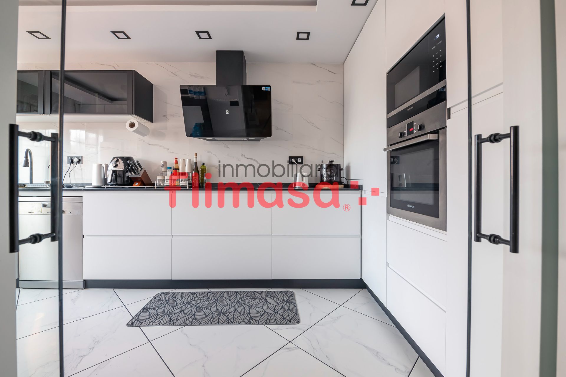 Cuina de Casa adosada en venda en Villaviciosa de Odón amb Aire condicionat, Calefacció i Jardí privat