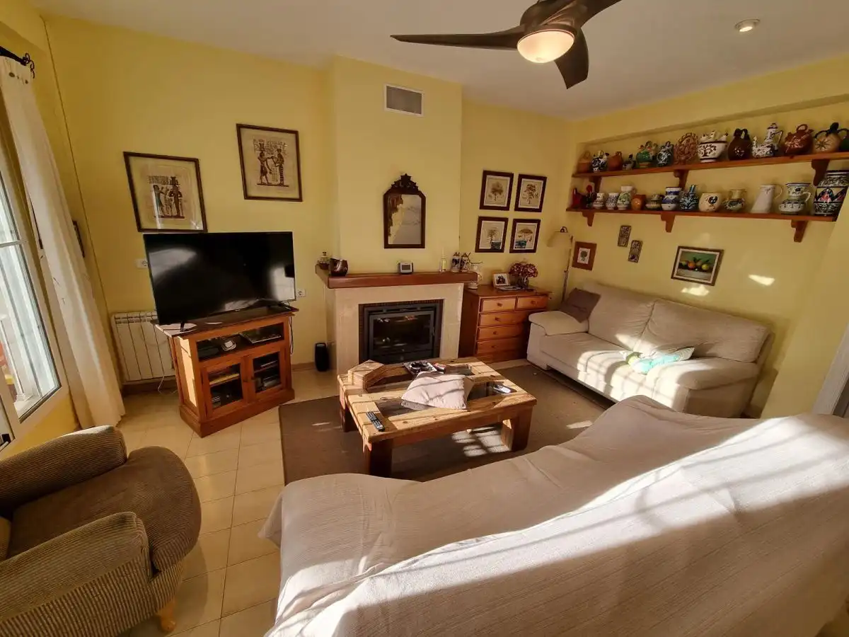 Sala d'estar de Casa o xalet en venda en Castellón de la Plana / Castelló de la Plana amb Aire condicionat, Calefacció i Terrassa